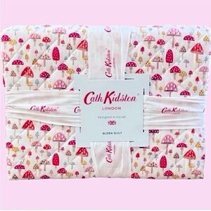 NWT- Cath Kidson-MINI MUSHROOM
RUSSET Queen Quilt